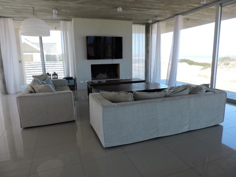 Casa en alquiler con vistas al mar 